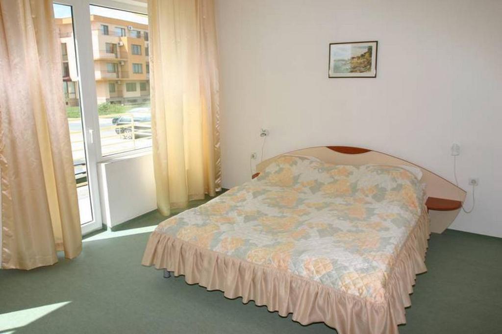 Harmony Beach Family Hotel Nesebar Bilik gambar